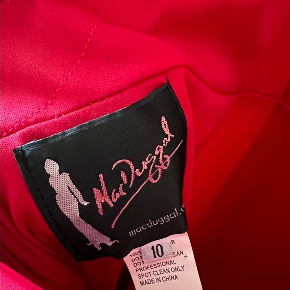 NWT Mac Duggal Red v neck gathered back gown 12336 - Picture 12 of 13